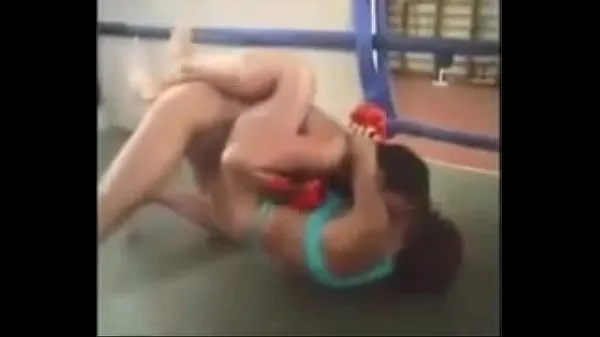 HD Beautiful Russian womens bikini wrestling match c. female wrestling sideheadlock 功率夹