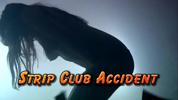 Clips de alimentación HD HD Mojar - Accidente de pis en el club de striptease