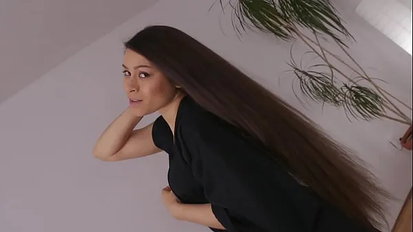 Meana Wolf - Hairjob - Cheveux à Louer extraits vidéo HD