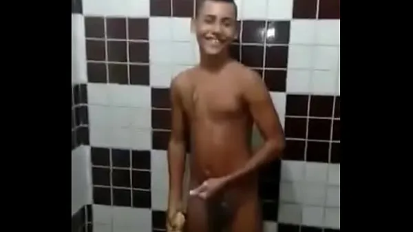 HD PROGAMA GUY IN THE GAY BATH napájecí klipy