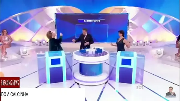 BALARINA DANS LE PROGRAMME SILVIO SANTOS FACE AU CALCINHA extraits vidéo HD