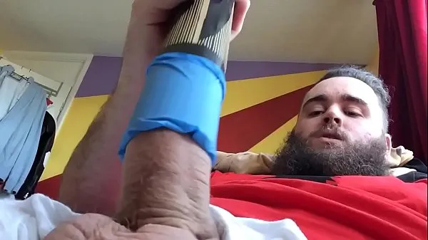 Clips de alimentación HD Masturbarse con un Fleshlight casero (bricolaje