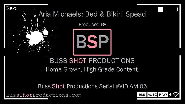 HD AM.06 Aria Michaels Bed & Bikini Spread Preview elektrické klipy