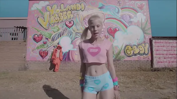 Klipy mocy Die Antwoord - b.'s on Fire (Yolandi Only Music Video HD