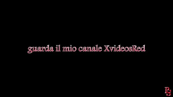 HD 赤毛のアンジェリーナブルーは、従順な猫を演じています。 BDSM映画 パワー クリップ