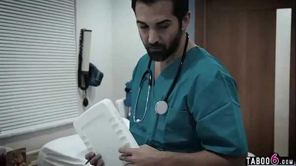 HD O médico não resistiu a foder seu paciente apertado clipes de energia