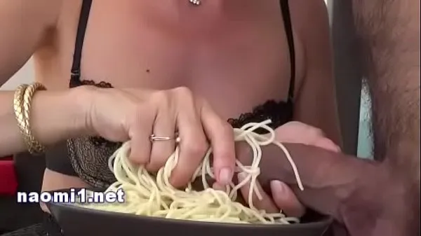 naomi1 cena specialeClip di alimentazione HD