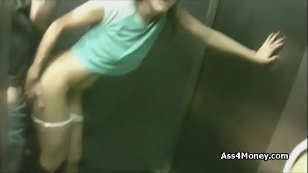 HD Quickie in the elevator with Spanish waitress พาวเวอร์คลิป