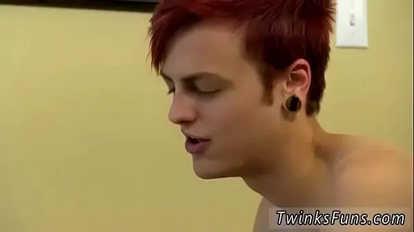 HD Pornô gay emo boy twink Levando uma carga de esperma profunda clipes de energia