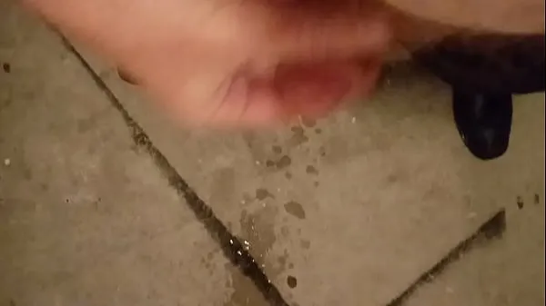 HD Lil weiner peeing again power Clips