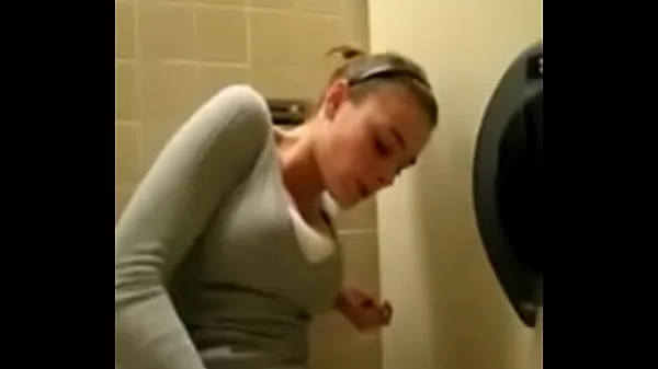 HD Quickly cum in the toilet power Clips