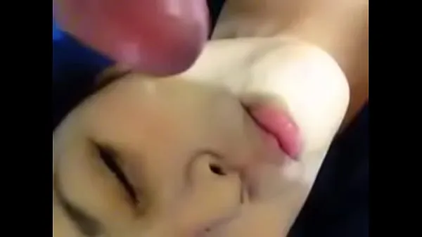 HD Girlfriend playing with her boyfriend's penis while filming güç Klipleri