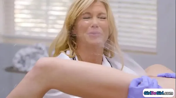 HD Unaware doctor gets squirted in her face power Clips