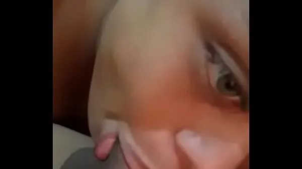 HD Kitten serpas with a rich blowjob kraftklipp