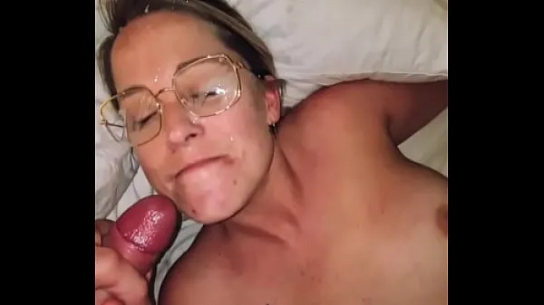 Couple amateur, pipe avec facial partout dans les spécifications extraits vidéo HD