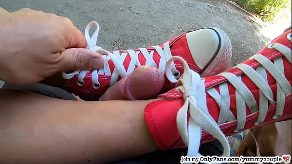 Cum On Chucks Cumpilation Compilation d'éjaculations HD - YummyCouple extraits vidéo HD