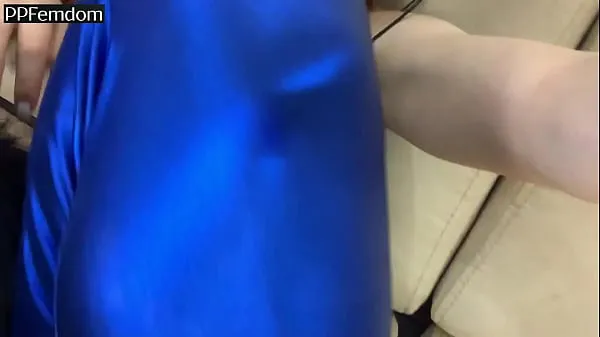 HD Amateur Real Femdom LifeStyle Pussy Worship In Blue Leggings power Clips