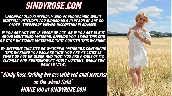 Sindy Rose baise son cul avec un terroriste anal rouge sur le champ de blé extraits vidéo HD