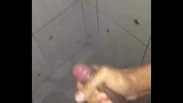 HD cumming hot during the shower napájecí klipy