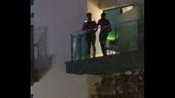 HD Jungs beim Ficken auf dem Balkon erwischtPower-Clips