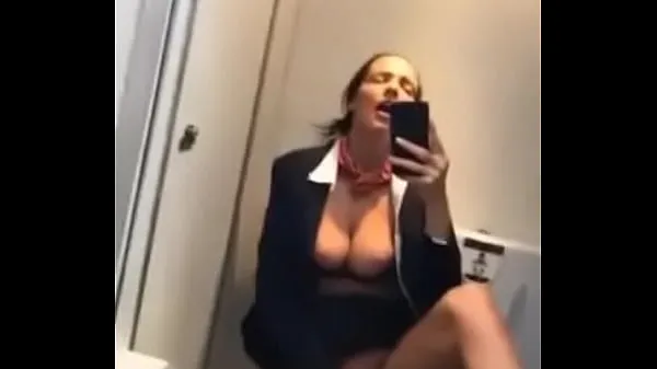 Stewardess masturbates in plane looClip di alimentazione HD