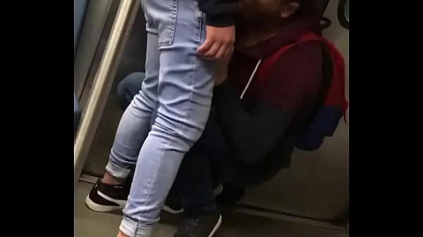 HD Blowjob in der U-BahnPower-Clips