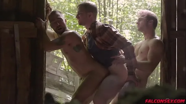 HD Watch and enjoy good bareback scene. Enjoy this compilation of some of our hottest bareback scenes!. First, Jeremy London and Thyle Knoxx are hiking thru the woods Klip kuasa