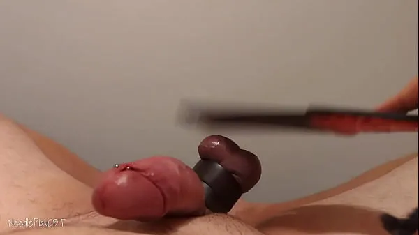 Slapping my cock and stretched testicles and jerking off to a ruined orgasm extraits vidéo HD