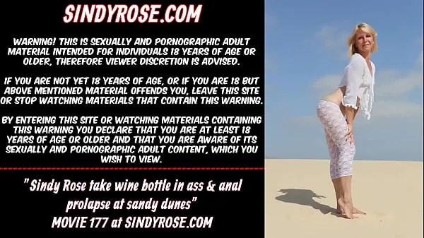 HD Sindy Rose take wine bottle in ass & anal prolapse at sandy dunes strømklip