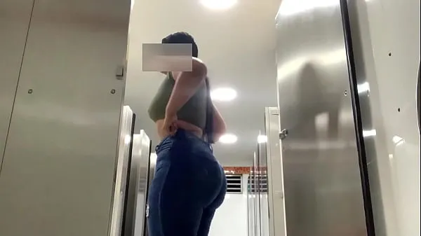 HD SPYING ON CUTE GIRLS IN BATHROOMS power Clips