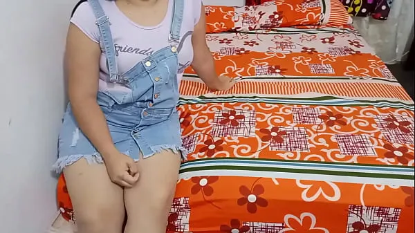 Clip nguồn HD Money for the cleaning girl: I like to offer money to the one who cleans my apartment to fuck, she always says no but then she swallows the whole cock and takes the money