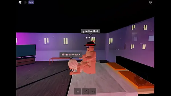 HD Roblox Barbie tem a bunda aplaudida por um novato clipes de energia