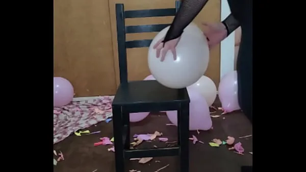 HD Cleaning the balloons room after blow a lot of big boysзажимы питания