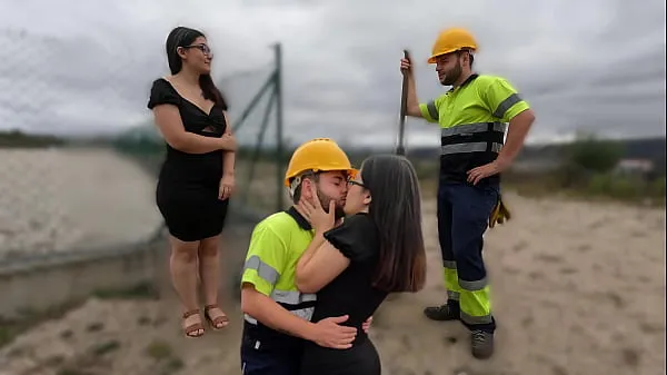 HD Construction worker fucks curious girl and cums inside パワー クリップ